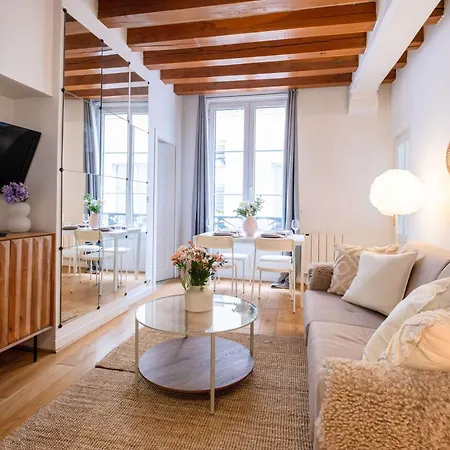 4 Guests Flat Palais Royal 1 Appartamento *